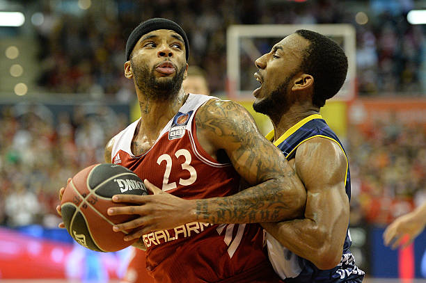 和中场球员 和中场球员